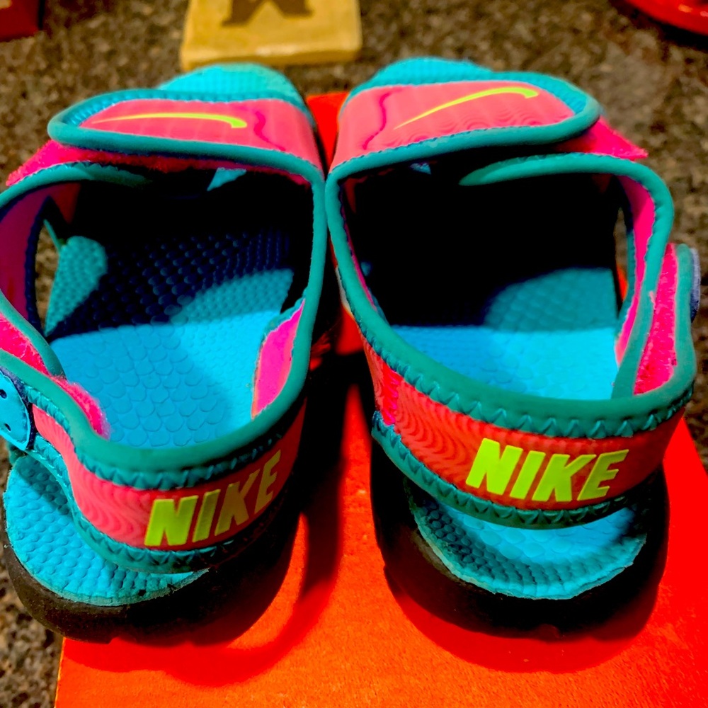 Nike Sandals- GUC